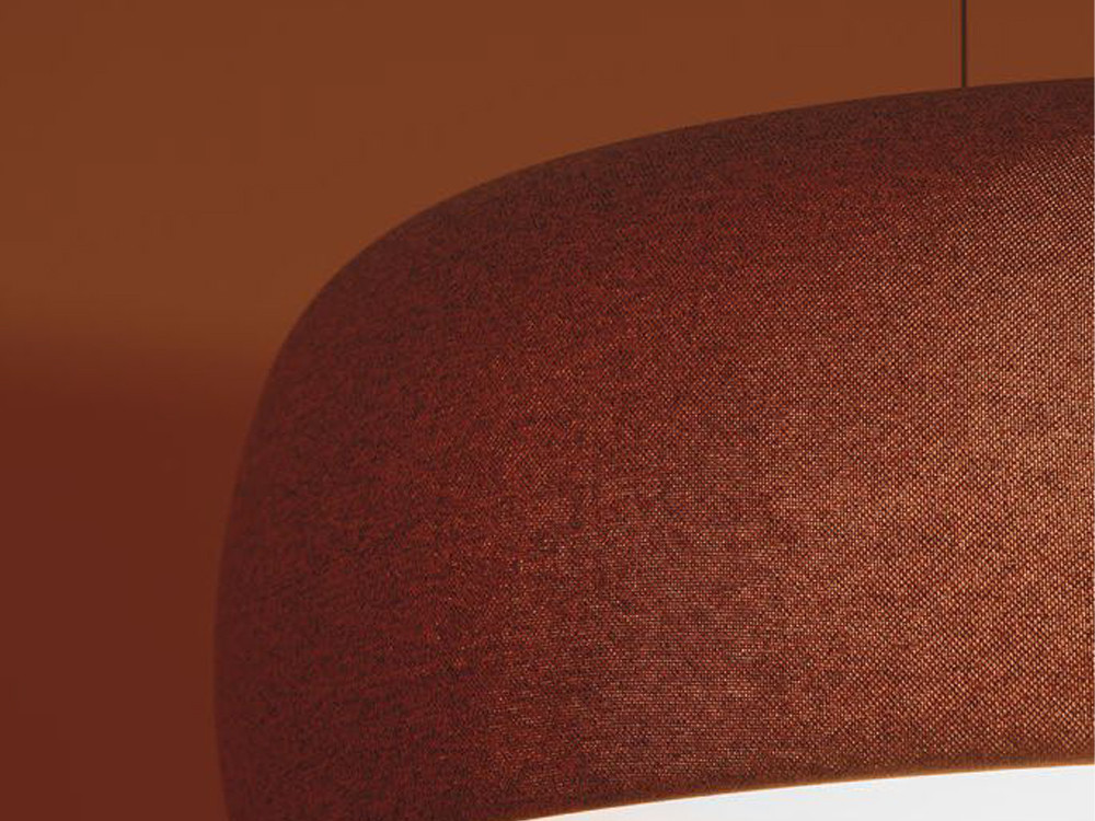 Mobel 6000: exclusividad de Leds C4 con la lámpara Gong en tejido carbón y sistema de control DALI