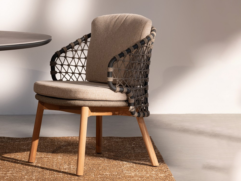 Silla de comedor de madera Eularia de Bizzotto: diseño premium con patas de teca maciza y cuerda