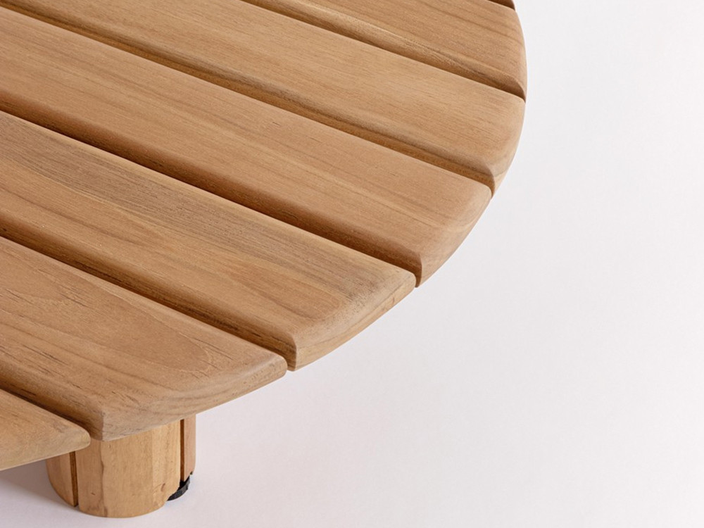 Bizzotto Tamires: mesa centro de exterior con sobre de líneas naturales y madera maciza de alta gama