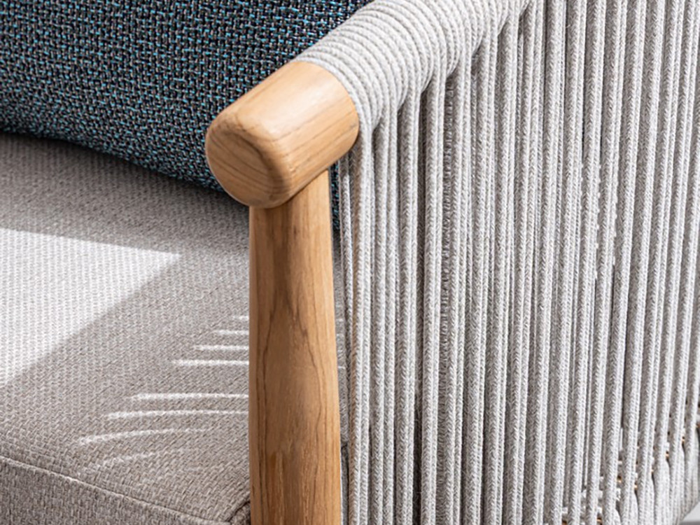 Sofá madera exterior Apollus: modelo de 2 plazas de Bizzotto integrado en set de salón premium