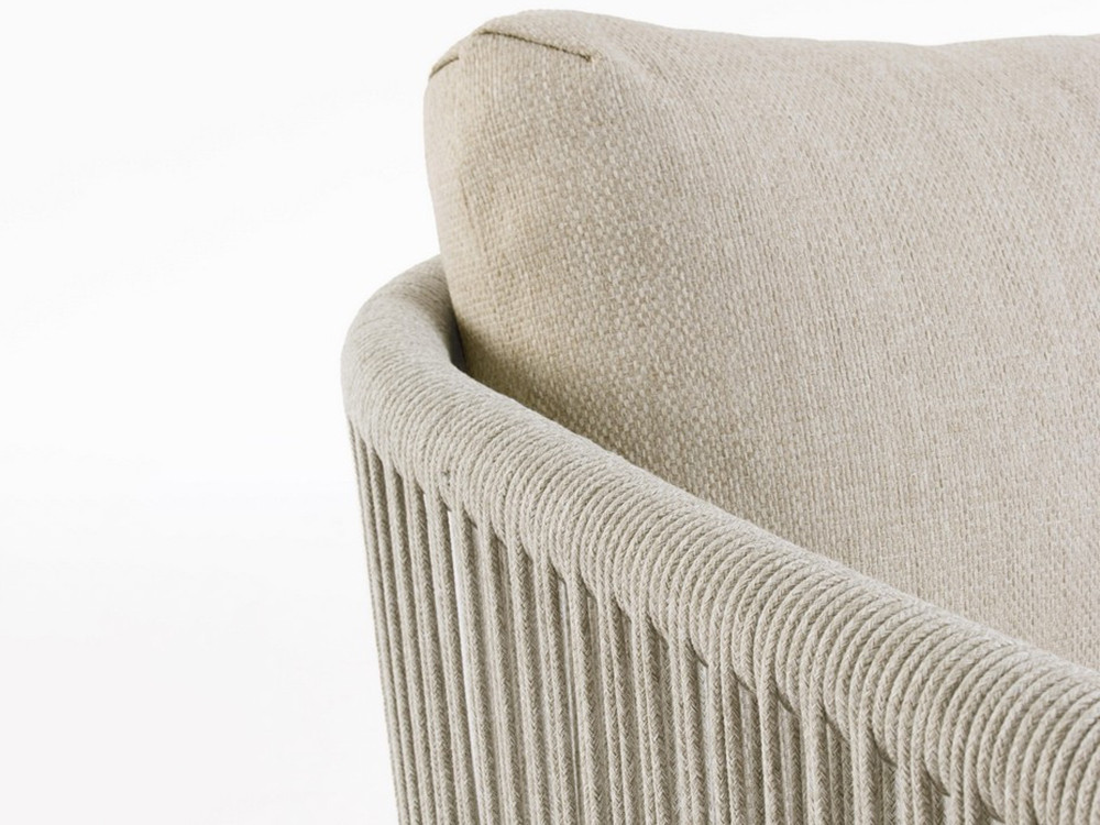 Sillones de exterior Apollus de Bizzotto: estructura de teca y cuerda con asientos tapizados en Olefin