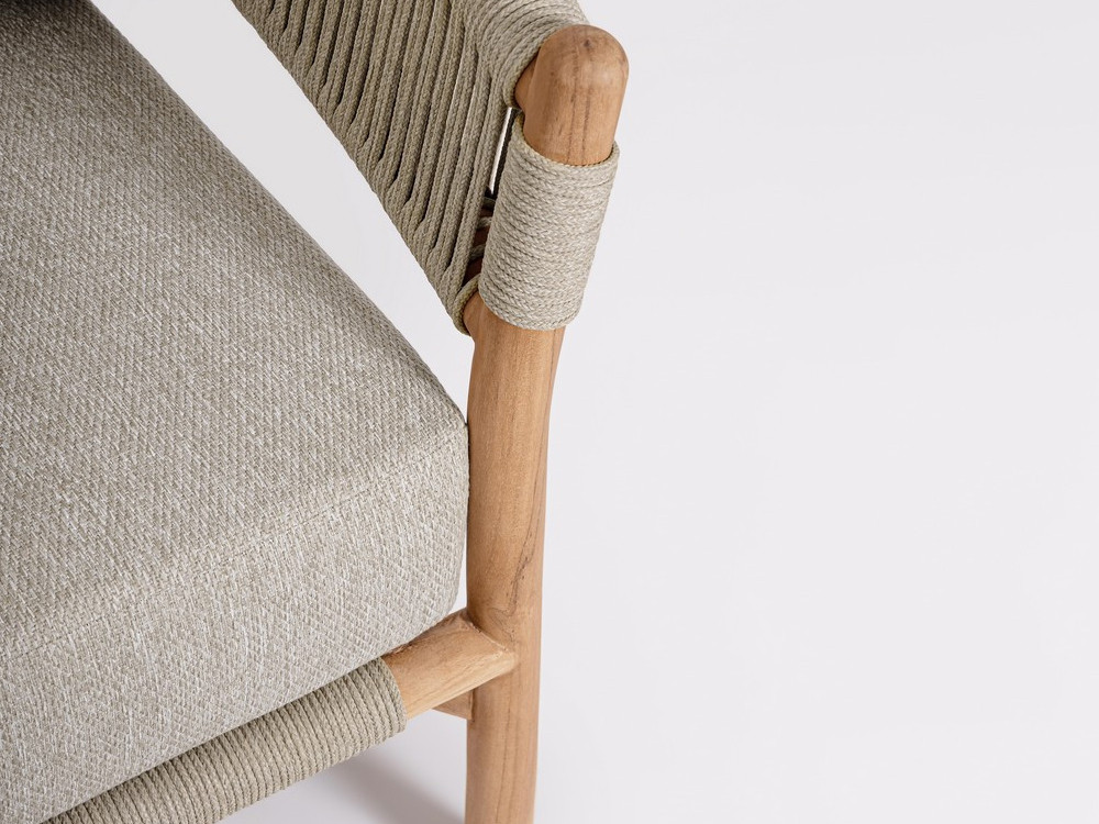 Muebles de terraza modernos: sillón Garita de Bizzotto con materiales técnicos de alta resistencia