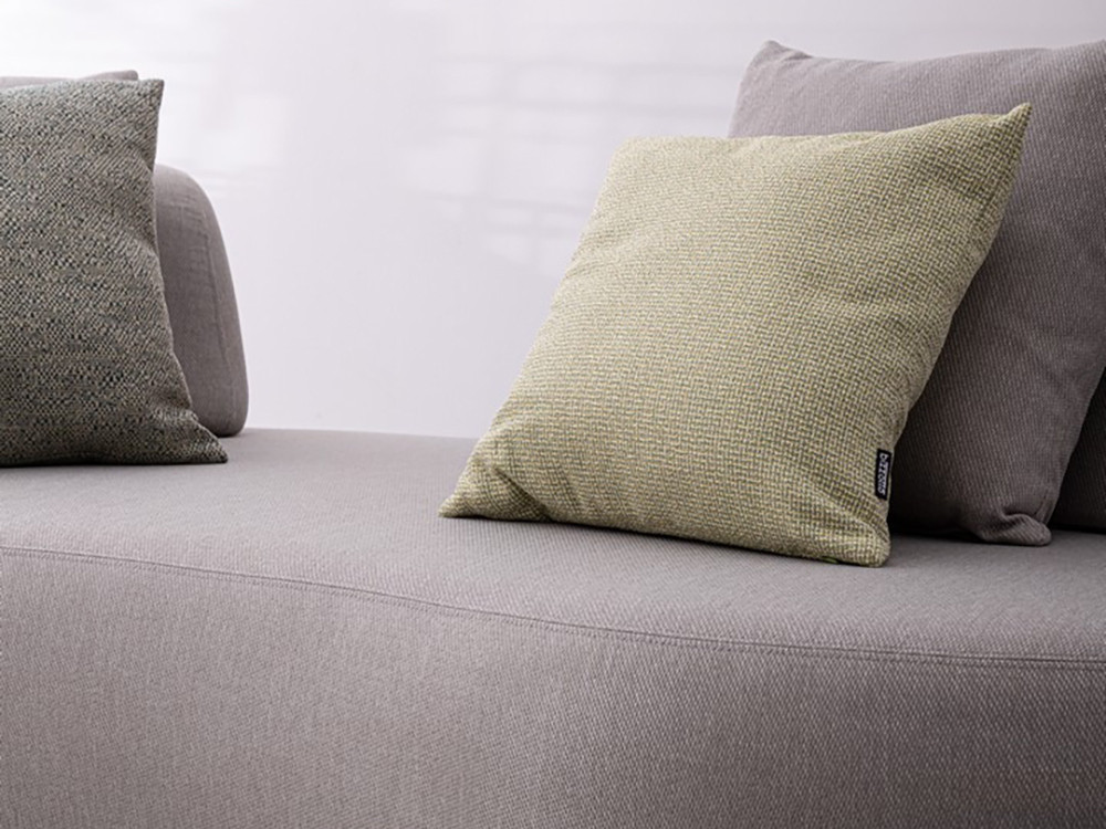 Sofás modulares Cooper: versatilidad de Bizzotto con respaldos reposicionables para terrazas