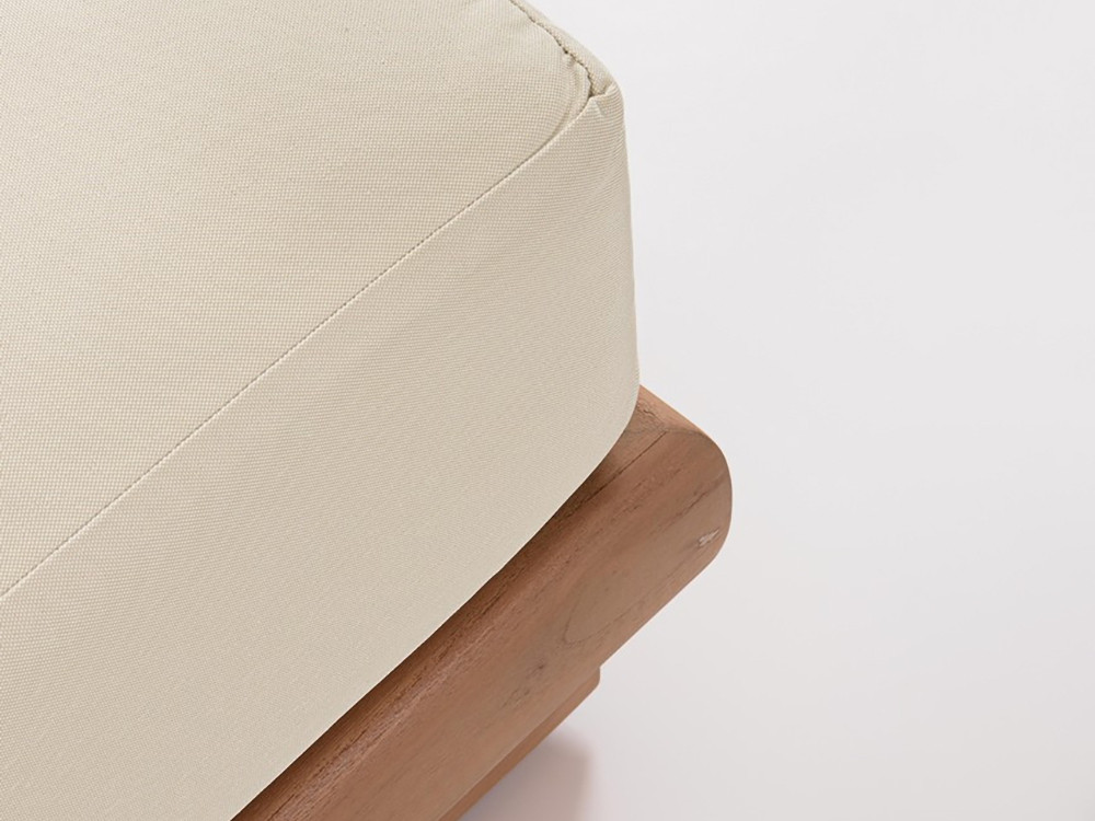 Sofá esquinero para terraza Delgada: módulos centrales y puf en madera de teca SVLK en Mobel6000