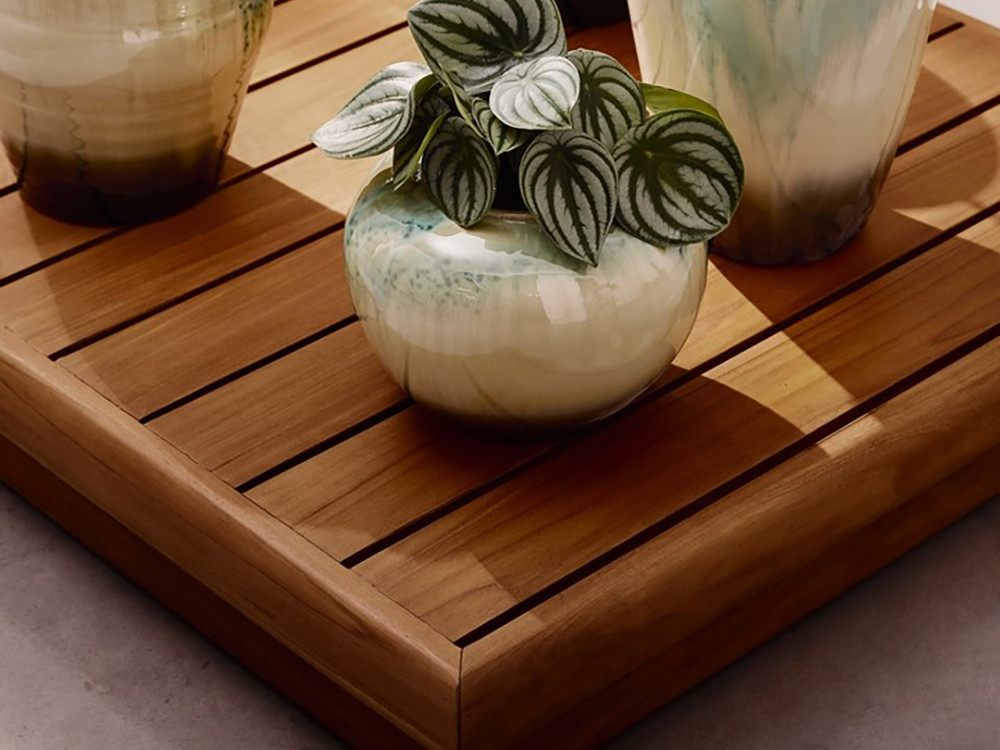 Mobel 6000: mesa de centro Delgada de madera de teca, el complemento ideal para salones de exterior.