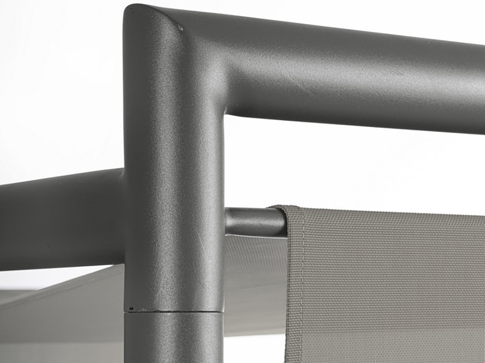 Daybed Konnor reclinable con estructura de aluminio en 4 colores y cojines desenfundables Mobel 6000