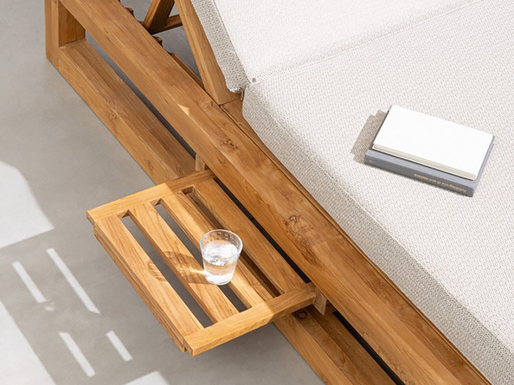 Cama balinesa de teca Honolulu Bizzotto con respaldos reclinables para relax en la terraza o jardín