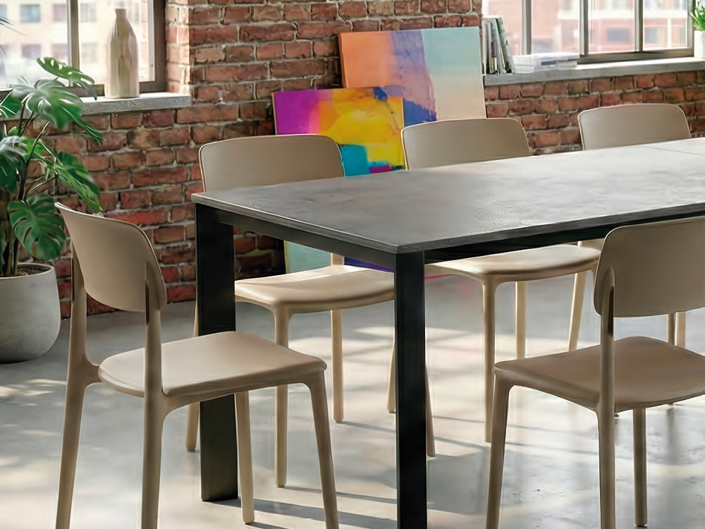 Mobel 6000: mesa madera extensible Trial de Easyline, funcional diseño italiano con patas metálicas