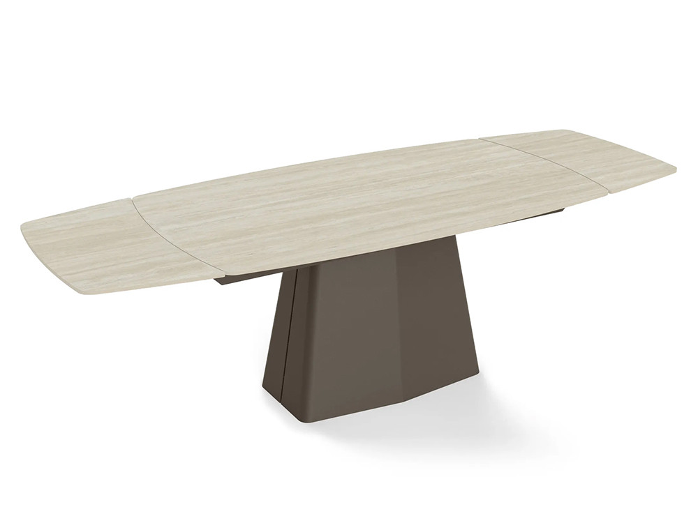 Mobel 6000: mesa de comedor de diseño italiano Zenit de Easyline con base escultórica facetada