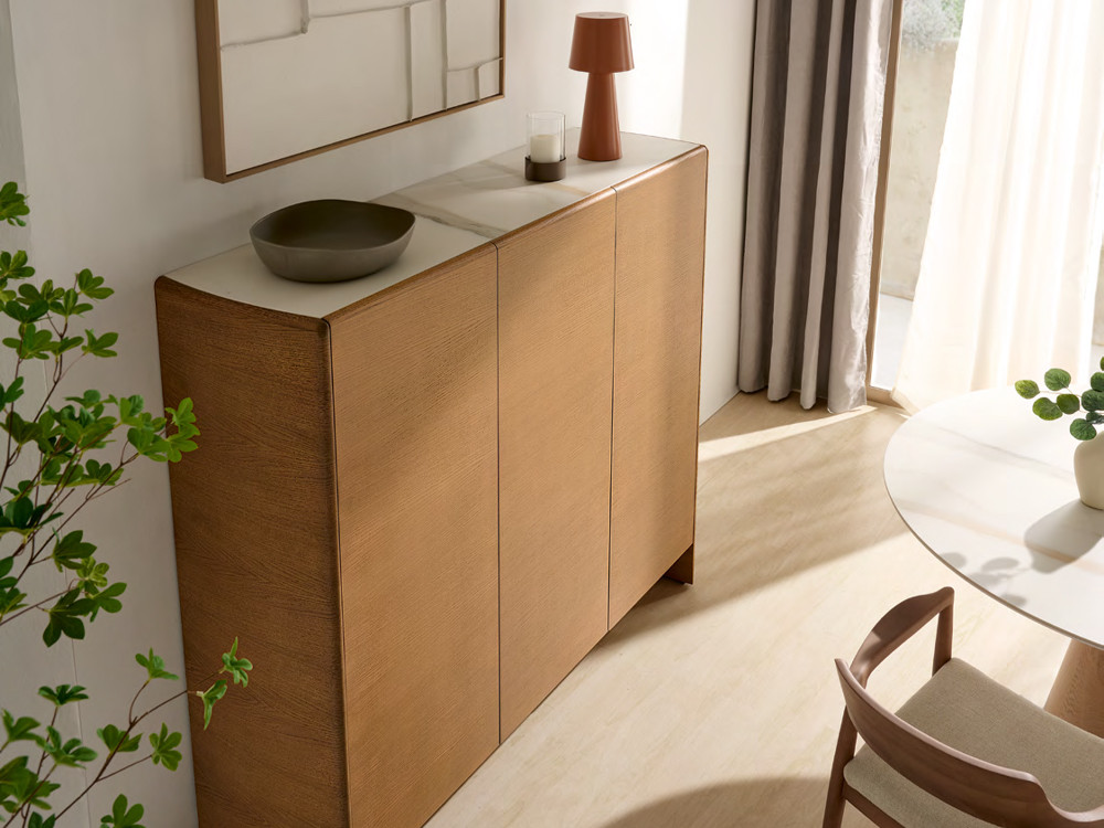 Aparadores altos Ecos de Dido mobili: chapa de roble teñido y sobre porcelánico en Mobel 6000.