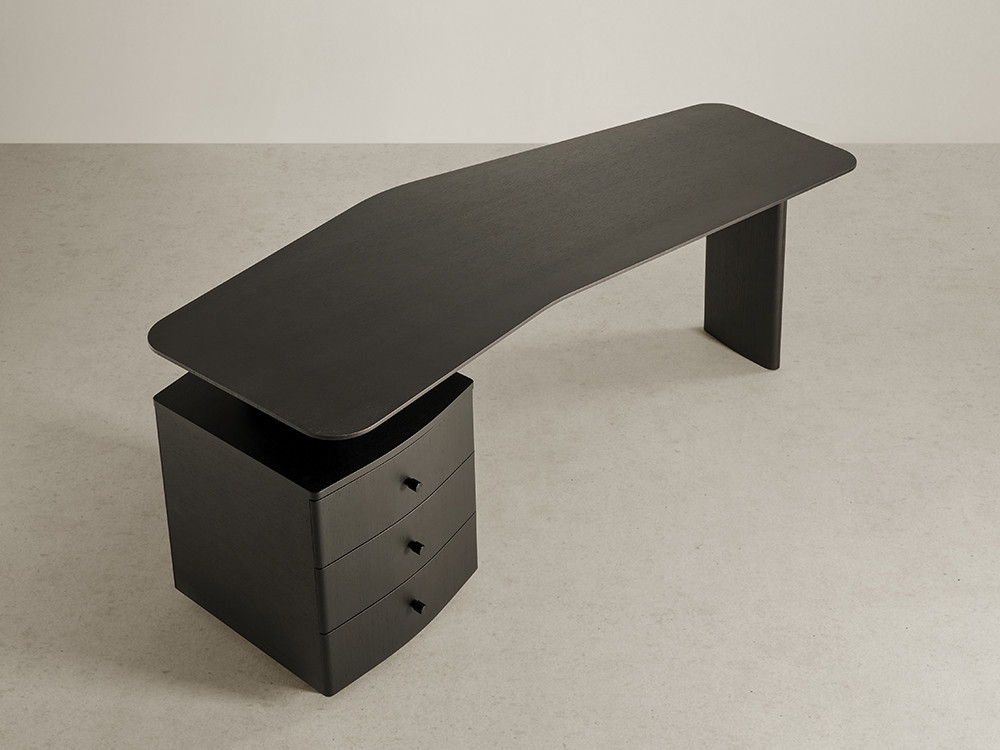 Mobel 6000: escritorio moderno Ecos de Dido mobili, chapa natural de roble y diseño de precisión para tu despacho