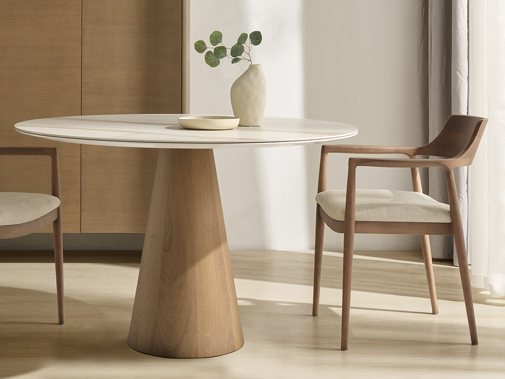 Sillas comedor tapizadas modernas Ecos de Dido mobili: elegancia y diseño español en Mobel 6000