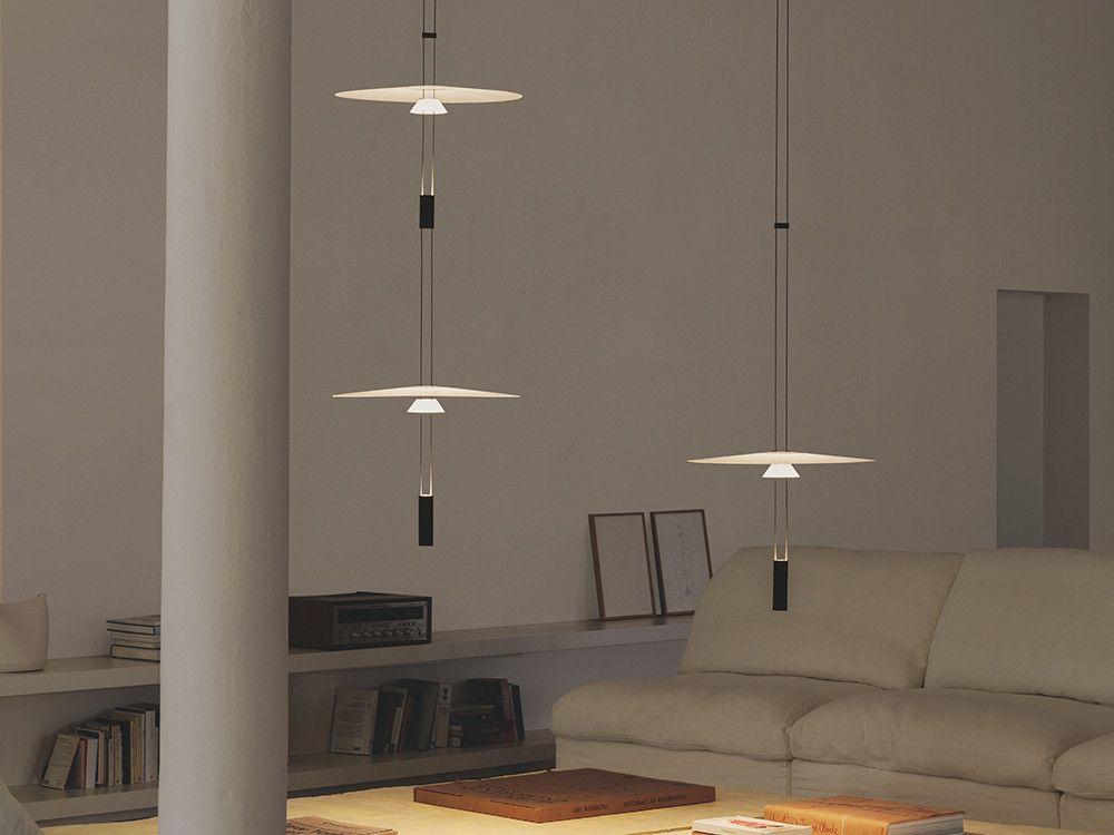 Mobel 6000: lámparas modernas para salón Vibia Flamingo Mini, diseño esencial e intemporal de Barcelona
