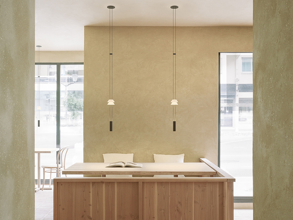 Lámpara salón techo Flamingo Mini 1580 de Vibia: diseño de Antoni Arola con estilo atemporal en Mobel 6000