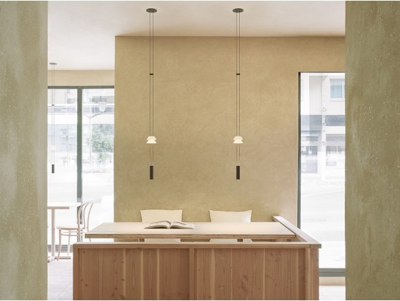 Lámpara salón techo Flamingo Mini 1580 de Vibia: diseño de Antoni Arola con estilo atemporal en Mobel 6000