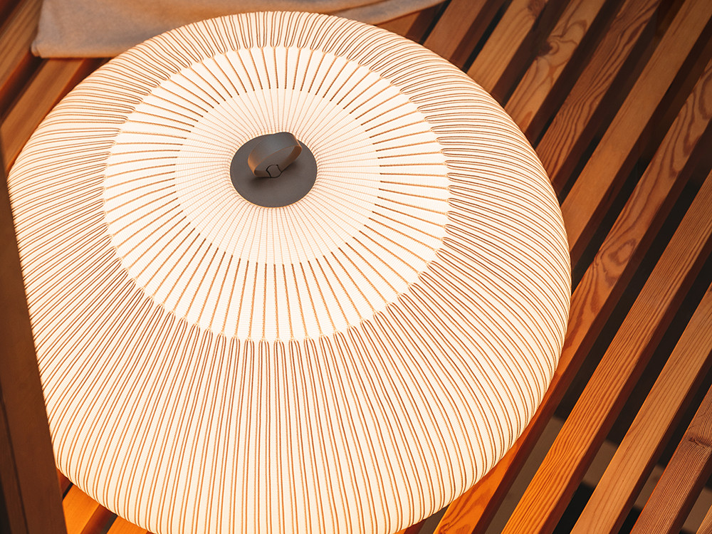 Lámpara de diseño Knit de Vibia: pantalla textil y consumo eficiente LED en Mobel 6000