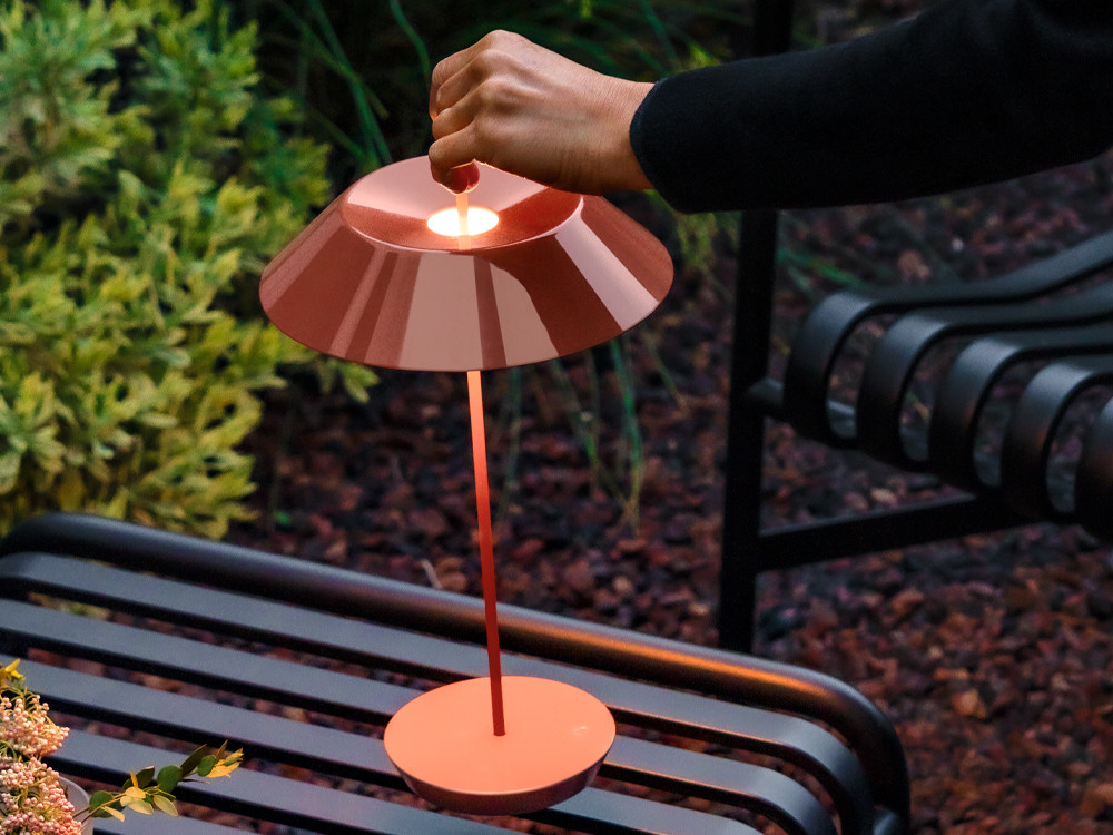 Mobel 6000: lámpara salón y exterior Mayfair Mini, el lenguaje de las emociones de Vibia