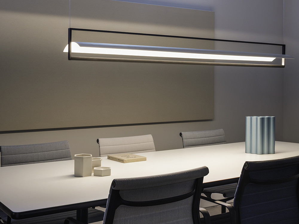 Mobel 6000: lámpara salón Vibia, modelo Kontorno con materialidad consciente en varios tamaños