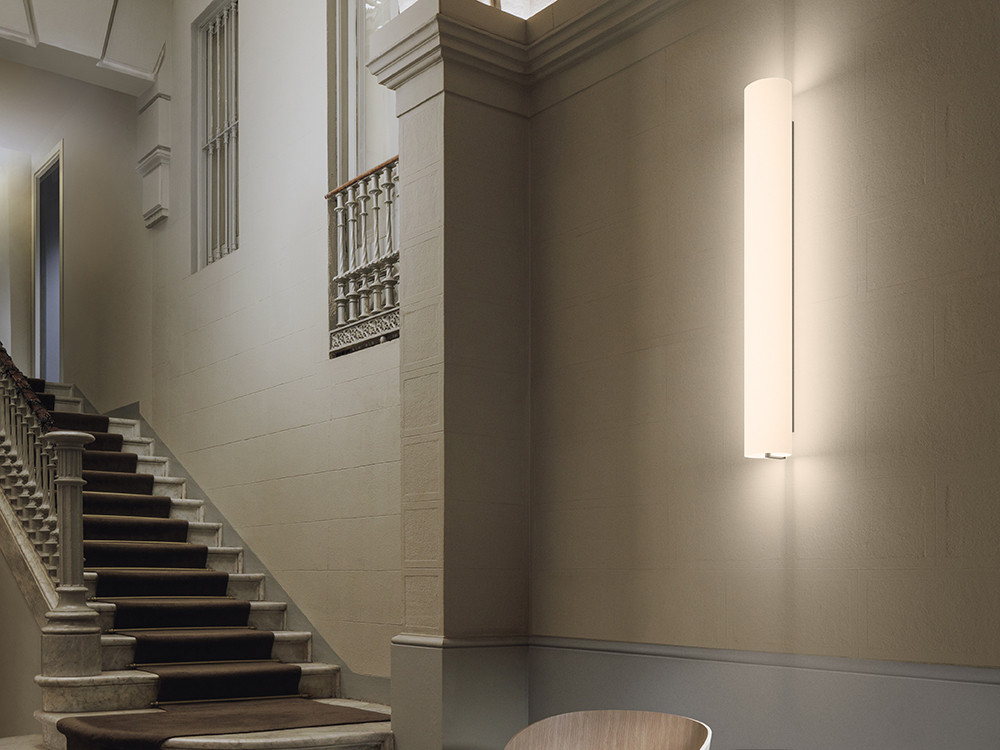 Mobel 6000: exclusiva lámpara de diseño Vibia, aplique Kontorno con vidrio opal para proyectos eficientes