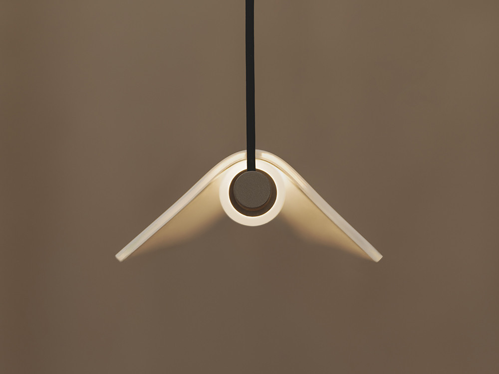 Lámparas modernas para salón Vibia: modelo Asia por Antoni Arola en Mobel 6000