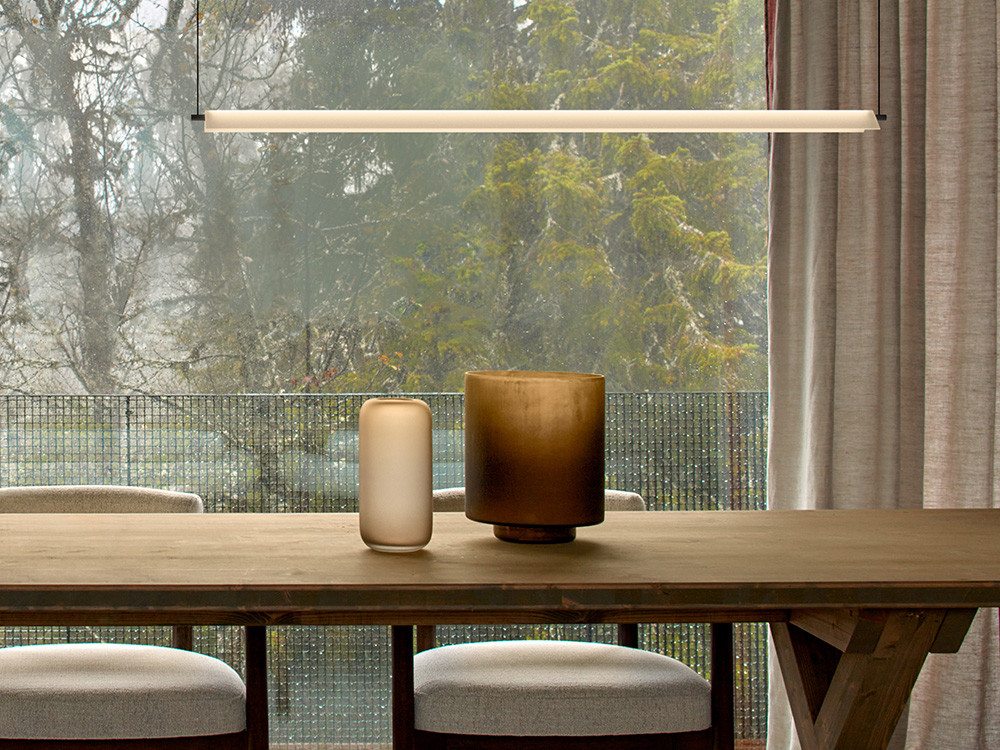 Lámpara salón techo Asia de Vibia: diseño de Antoni Arola con vidrio lacado en Mobel 6000