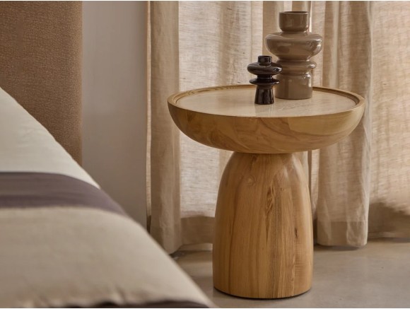 Mesa auxiliar salón Ria de Unika: elegante diseño con sobre porcelánico Travertino y base de roble en Mobel