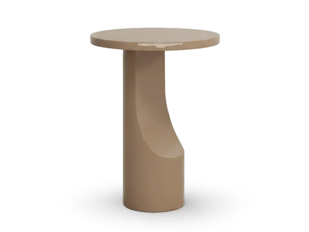 Mesa auxiliar redonda Alia de Unika: elegancia industrial de microcemento alto brillo en Mobel 6000