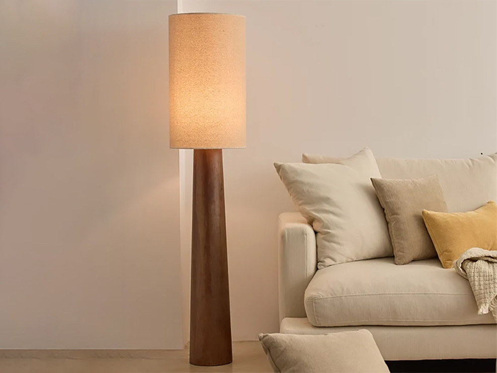 Unika collection: exclusiva lámpara de pie Nova en nogal, elegancia para interiores en Mobel 6000