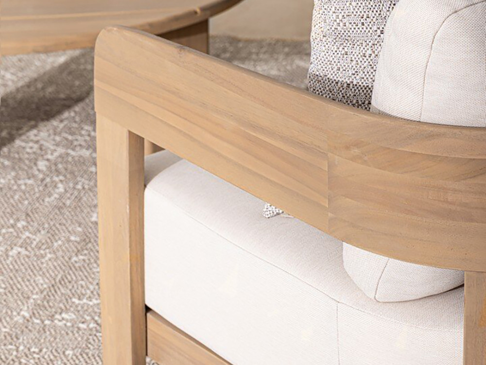 Mobel 6000: elegante sillón de jardín Bizzotto, modelo Pablo con certificación acacia FSC y estilo mediterráneo