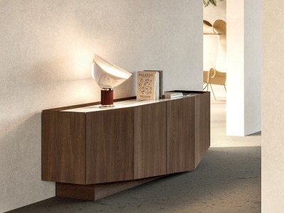 Aparador bajo Cleo de Devina Nais: diseño geométrico contemporáneo en madera de roble y porcelánico en Mobel 6000