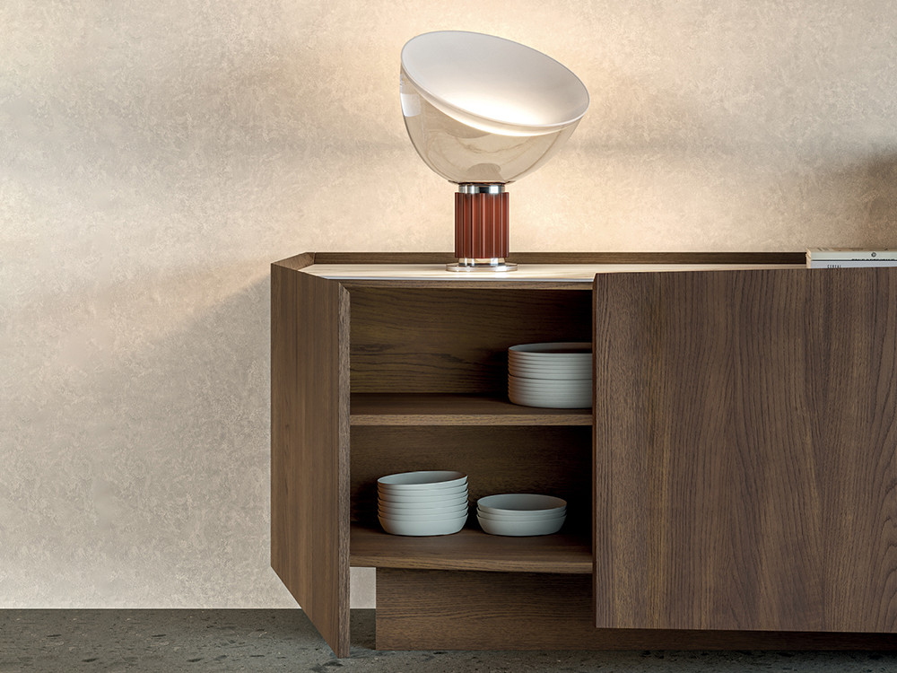 Aparador salón bajo Cleo de Devina Nais: sofisticada geometría en roble macizo y cerámico para Mobel 6000