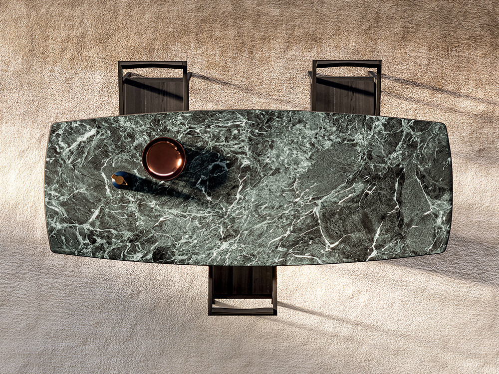 Mobel 6000: mesa comedor porcelánico Manhattan Barrel, diseño de silueta barril y base escultórica Pod