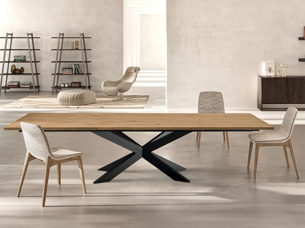 Mesa de comedor extensible Nexus Star de Devina Nais: sobre de chapa de roble con borde irregular en Mobel 6000