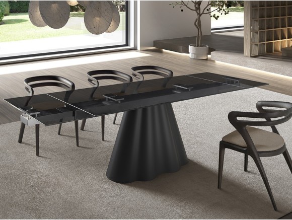 Mesa de comedor de cristal extensible Flam de Nacher: sobre de cristal templado y base de metal en Mobel 6000