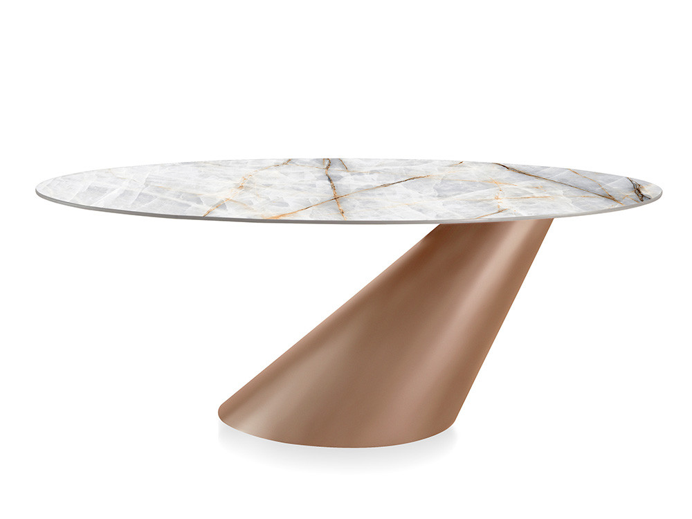 Mobel 6000: exclusiva mesa de diseño Maui Keramic, estética ovalada de fabricación nacional con acabado porcelánico premium