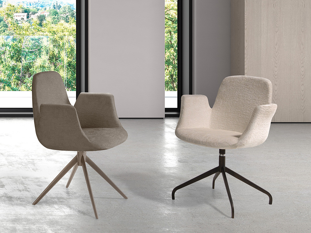 Mobel 6000: sillas tapizadas Beatle Return por Nacher, personalización con textiles del showroom y base de metal lacado