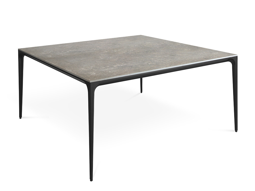 Mesa porcelánico Kuki de Nacher: alta resistencia cerámica y base de metal lacado para salones modernos en Mobel 6000