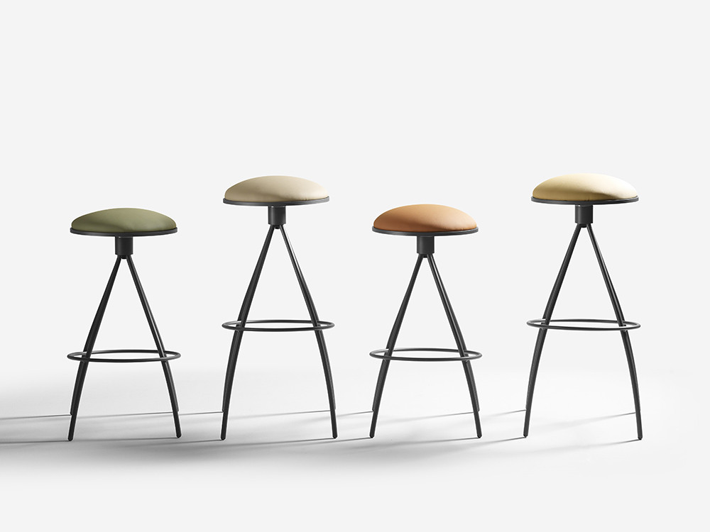 Mobel 6000: elegante taburete Disco Spider de Cancio, confort giratorio en dos alturas para mesas altas de cocina