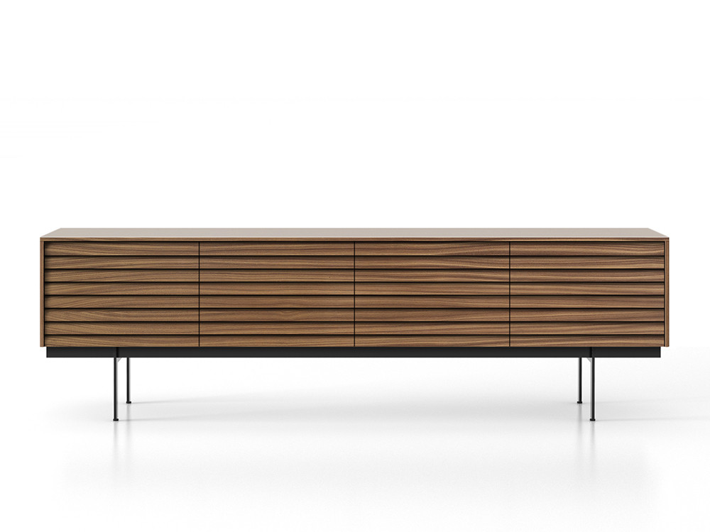 Mobel 6000: aparador Sussex de Punt, elegancia contemporánea con puertas de lamas para salones de diseño