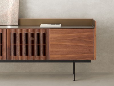 Mobel 6000 | Seismil Studio: exclusivo aparador Punt Stockholm, excelencia de la fabricación nacional en Madrid