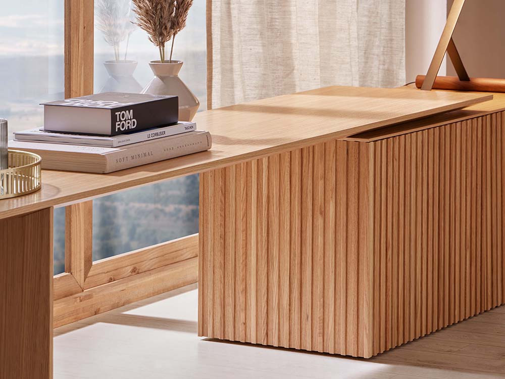 Mobel 6000: exclusivo aparador extensible Velasca por Punt Mobles, vanguardia y artesanía en madera de roble