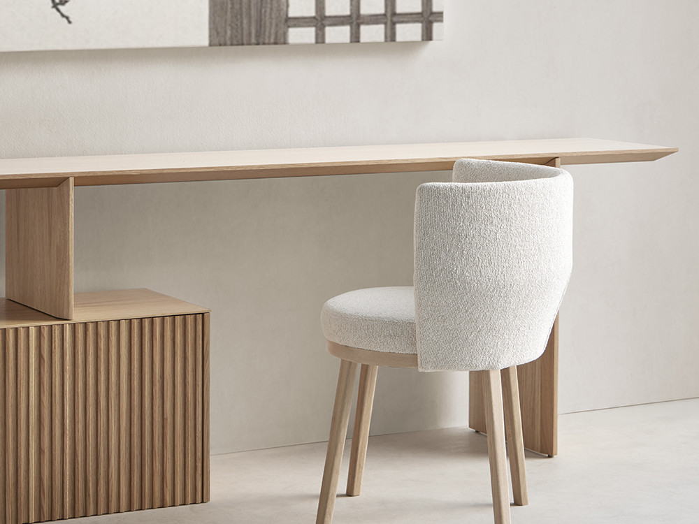 Escritorio moderno Velasca por Punt Mobles: sofisticación en chapa natural de su distribuidor oficial en Madrid