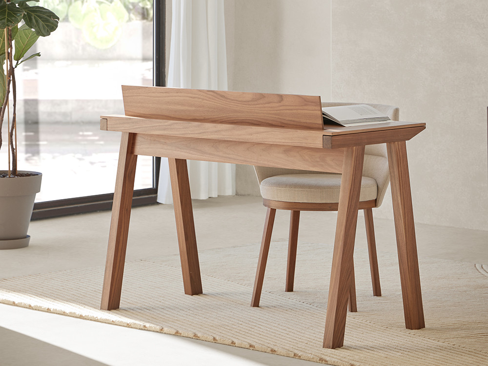 Mobel 6000 | Seismil Studio: exclusivo escritorio de diseño Ernest, maestría de Punt y Borja García en Madrid