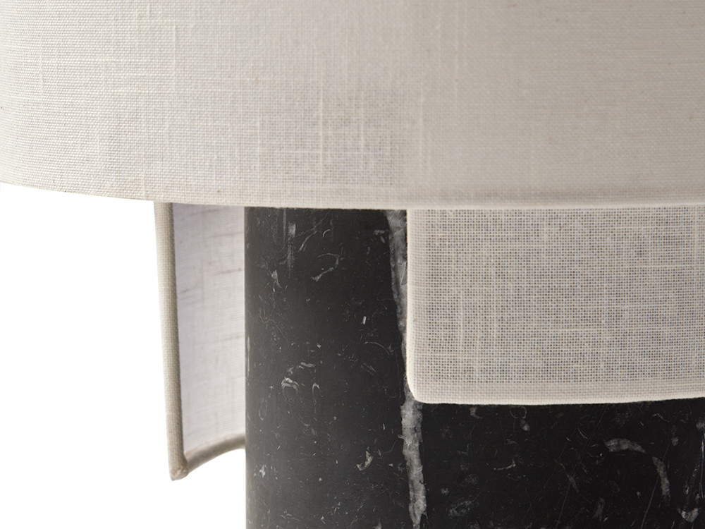 Mobel 6000 | Seismil Studio: lámpara Rio de Punt, fabricación artesanal con base de mármol marquina en Madrid