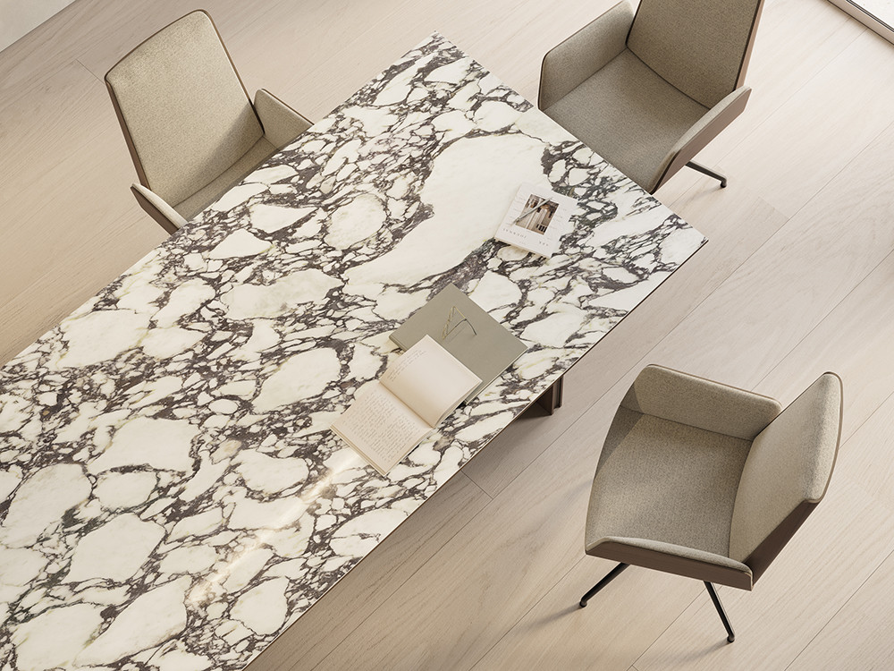 Mario Ruiz diseña la mesa Stockholm con sobre Xtone o Dekton: elegancia de Punt en Seismil Studio y Mobel 6000 Madrid