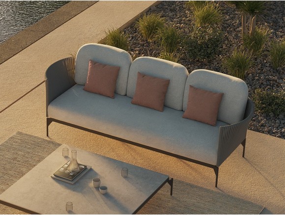 Sofas de exterior Boston por Skyline: diseño de Santiago Sevillano en aluminio carbón y cuerda en Mobel 6000 Madrid