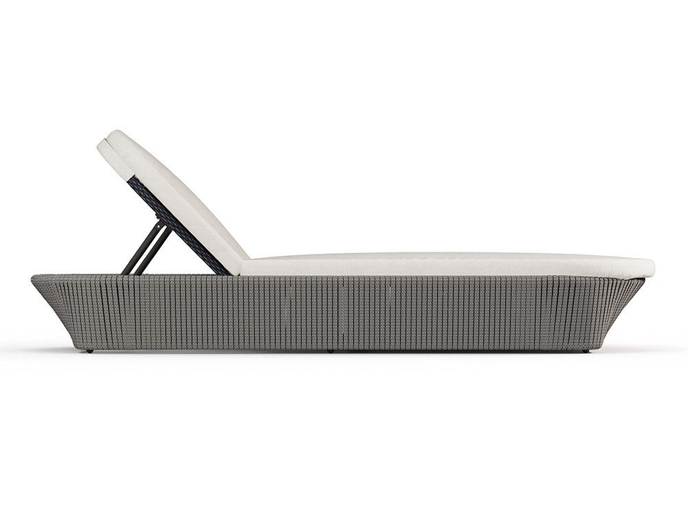 Tumbonas modernas para piscina Boston por Skyline: diseño reclinable de Santiago Sevillano para Mobel 6000 en Madrid