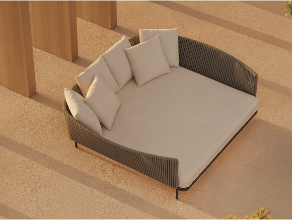 Camas balinesas Boston de Skyline: diseño de Santiago Sevillano con cojines premium en Mobel 6000 de Madrid centro.