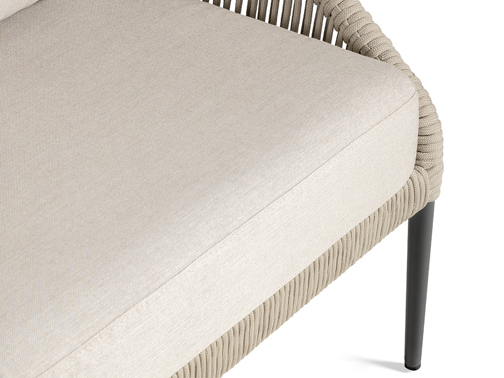 Muebles de exterior de diseño Rodona de Skyline: sofá en aluminio carbón por Santiago Sevillano en Mobel 6000 Madrid.