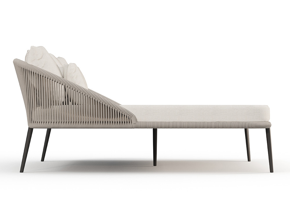 Daybed exterior Rodona por Skyline: elegancia en aluminio y cuerda Beige de Santiago Sevillano en Mobel 6000 Madrid